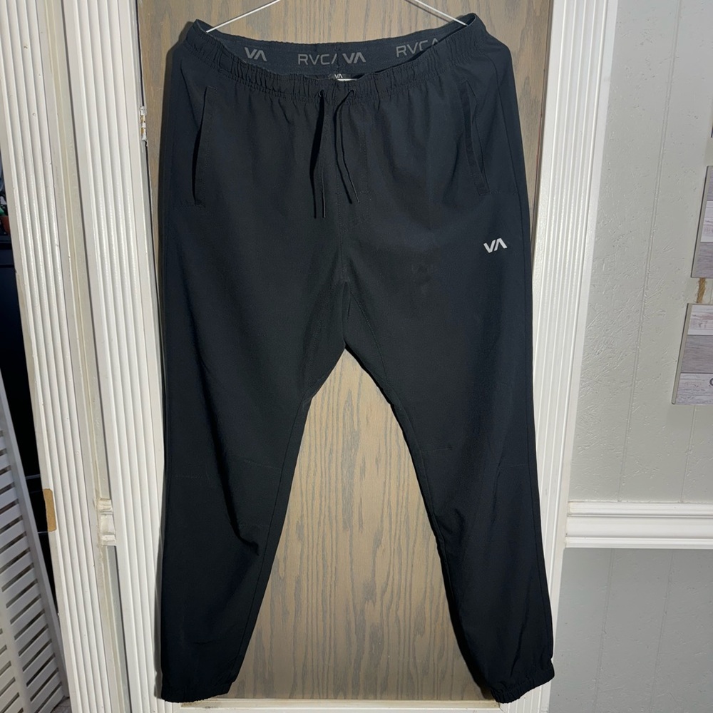 RVCA/VA size medium jogging /stretch pants w/pockets.